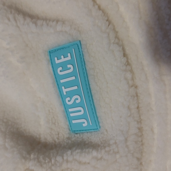 Girls Fuzzy Justice Bucket hat - Picture 2 of 5